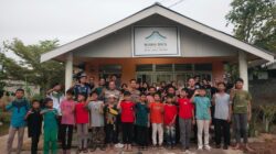 Ramadan Penuh Makna! Kapolsek Sungai Ambawang Bagi 58 Buku, Ajak Remaja Jauhi Balap Liar dan Narkoba