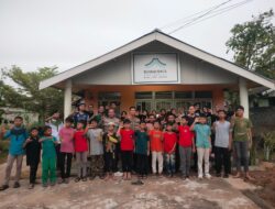 Ramadan Penuh Makna! Kapolsek Sungai Ambawang Bagi 58 Buku, Ajak Remaja Jauhi Balap Liar dan Narkoba